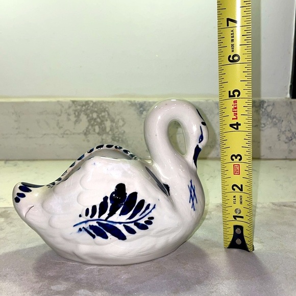 Hand Painted Delft Holland Vintage Swan Planter Delft Blue Windmill Signed EUC - Picture 9 of 10
